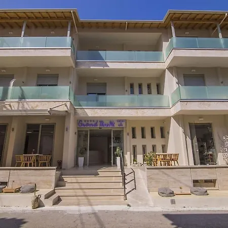 Grand Theoni Boutique &