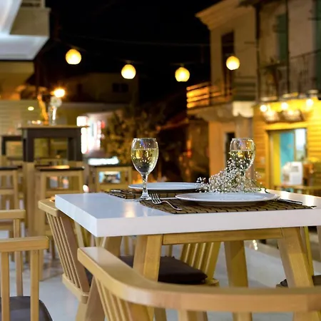 Grand Theoni Boutique & Отель Василики