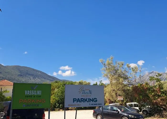 Grand Theoni Boutique & 4* Vasiliki (Lefkada)