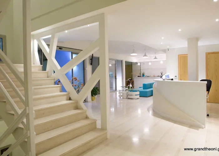 Grand Theoni Boutique & Vasiliki (Lefkada)