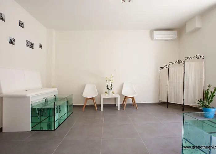 Grand Theoni Boutique & Hotel