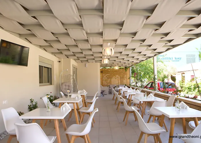 Grand Theoni Boutique & Vasiliki (Lefkada)