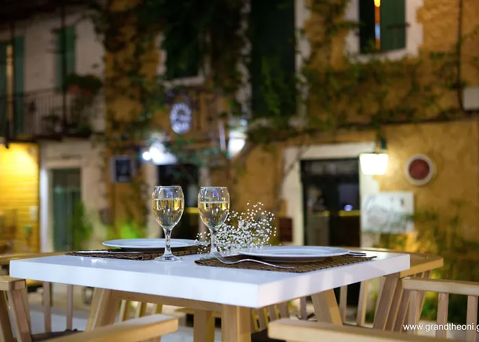 Hotel Grand Theoni Boutique & 4*