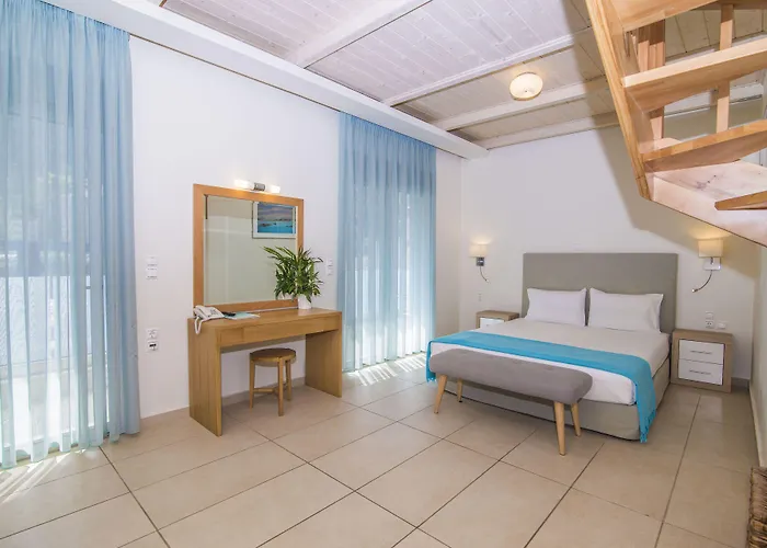 Hotel Grand Theoni Boutique & 4*