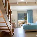 Hotell Grand Theoni Boutique & Vasiliki
