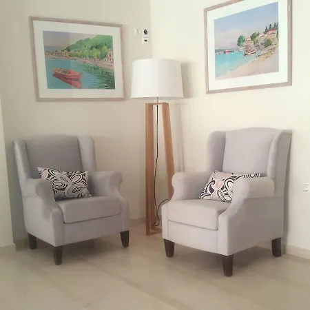 Ξενοδοχείο Grand Theoni Boutique & 4*