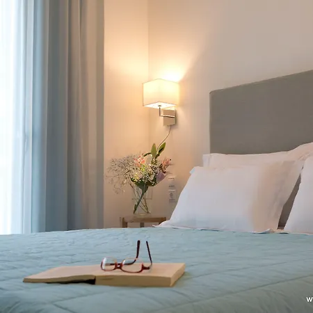 Grand Theoni Boutique & 4* Vasiliki