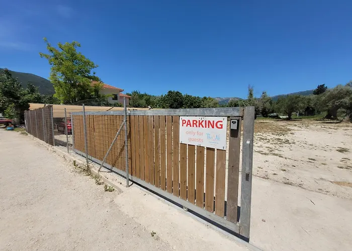 Grand Theoni Boutique & 4*