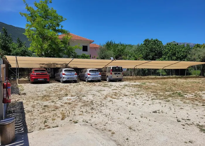 Grand Theoni Boutique & 4* Vasiliki (Lefkada)