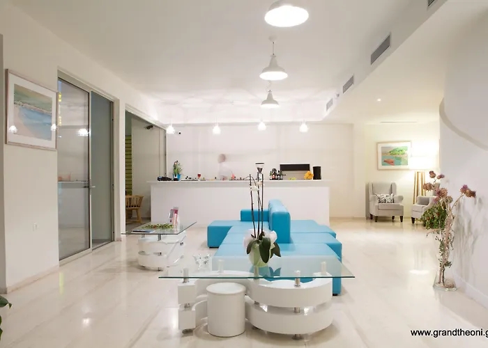 Hotel Grand Theoni Boutique & 4*
