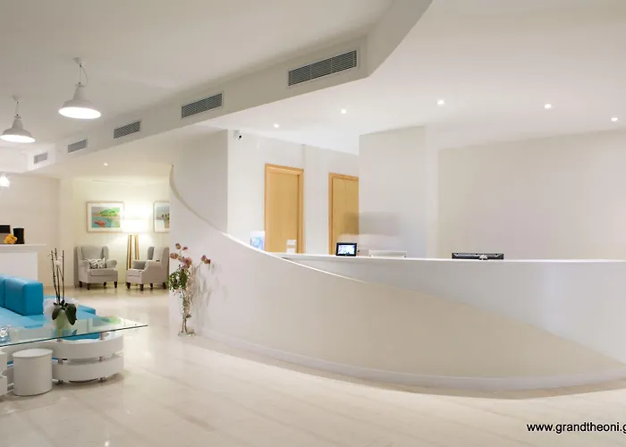 Grand Theoni Boutique & 4* Vasiliki (Lefkada)