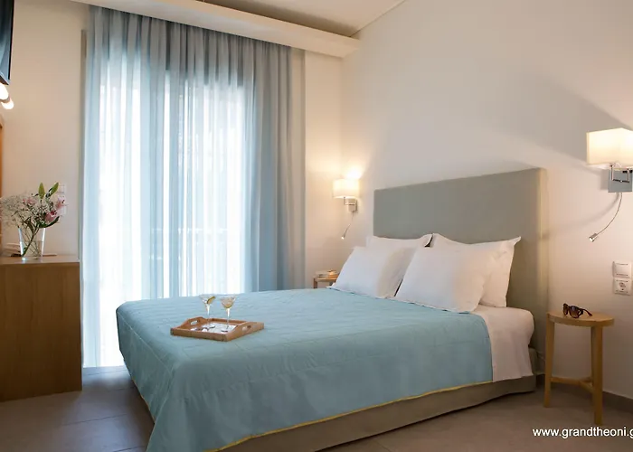 Hotel Grand Theoni Boutique & 4*