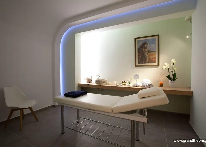 Hotel Grand Theoni Boutique &