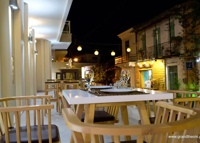 Hotel Grand Theoni Boutique & 4*